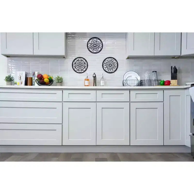 Meuble bas de cuisine avec tiroir, 18 po L x 34,5 po H x 24 po P, cadre en contreplaqué à fermeture amortie - recouvrant RTA