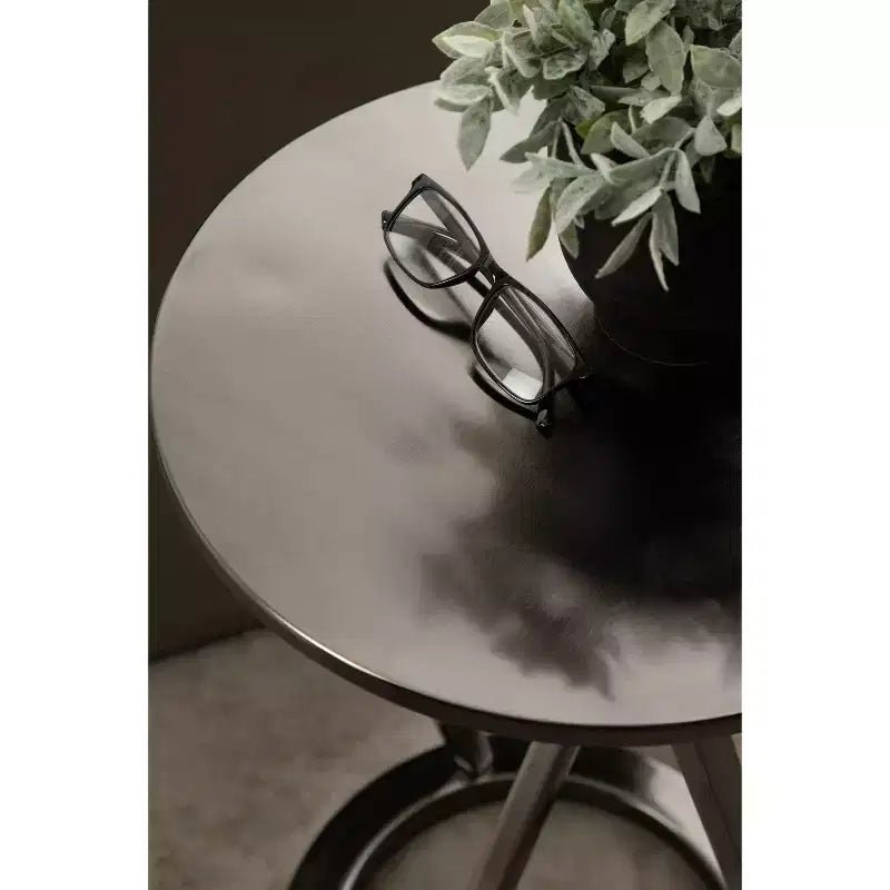 Table d'appoint ronde en métal au fini laiton antique